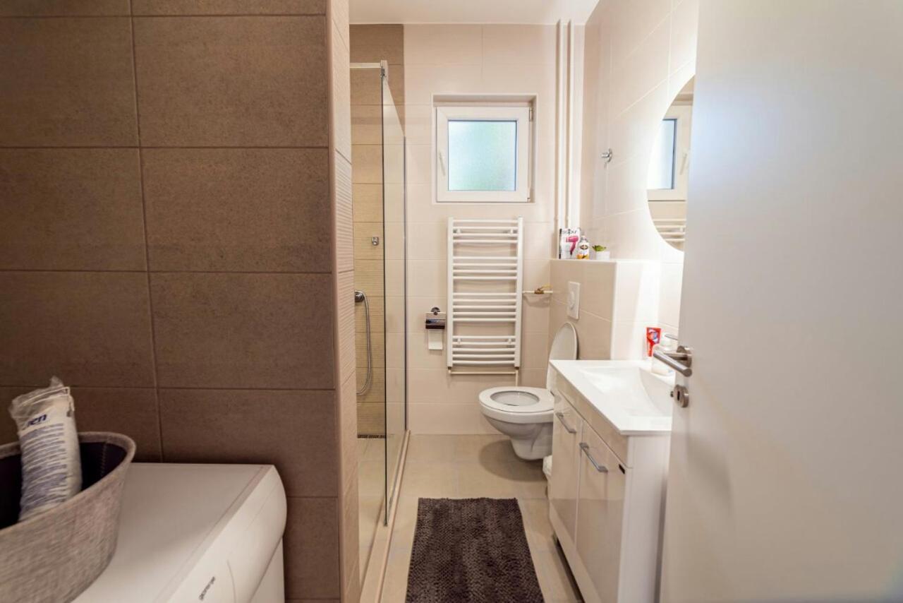 Apartman Danube Lux ノヴィ・サド エクステリア 写真