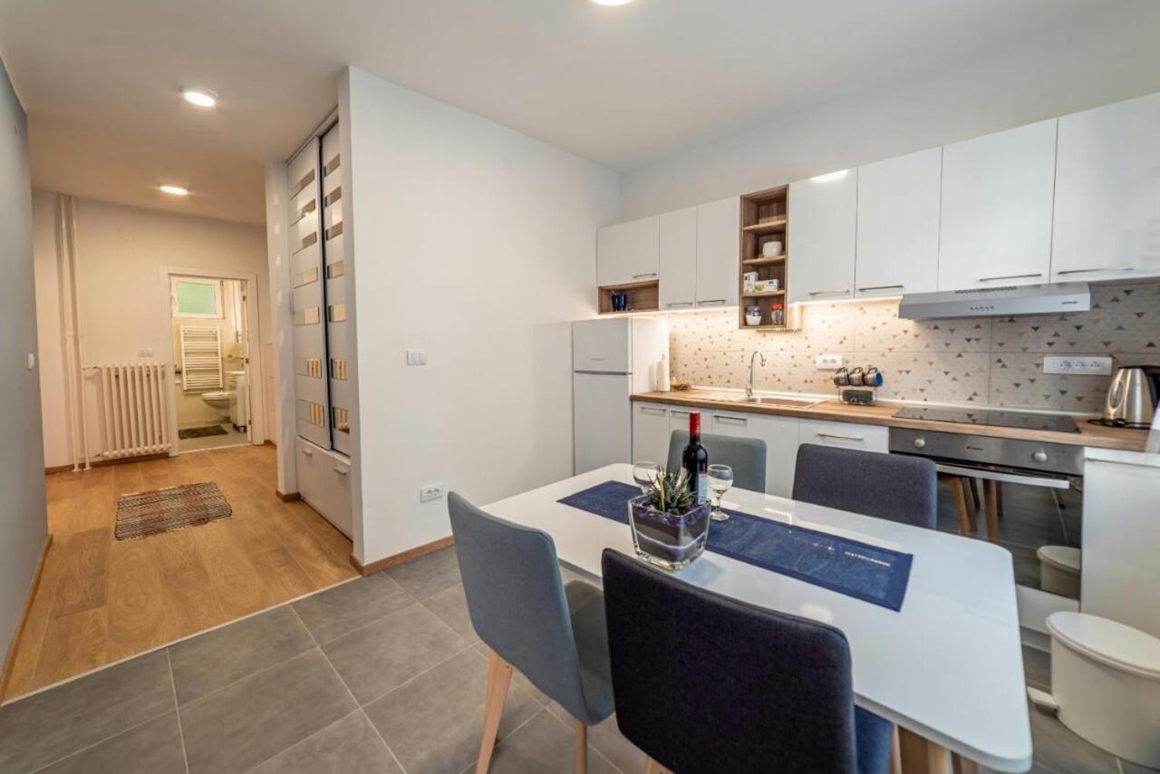 Apartman Danube Lux ノヴィ・サド エクステリア 写真