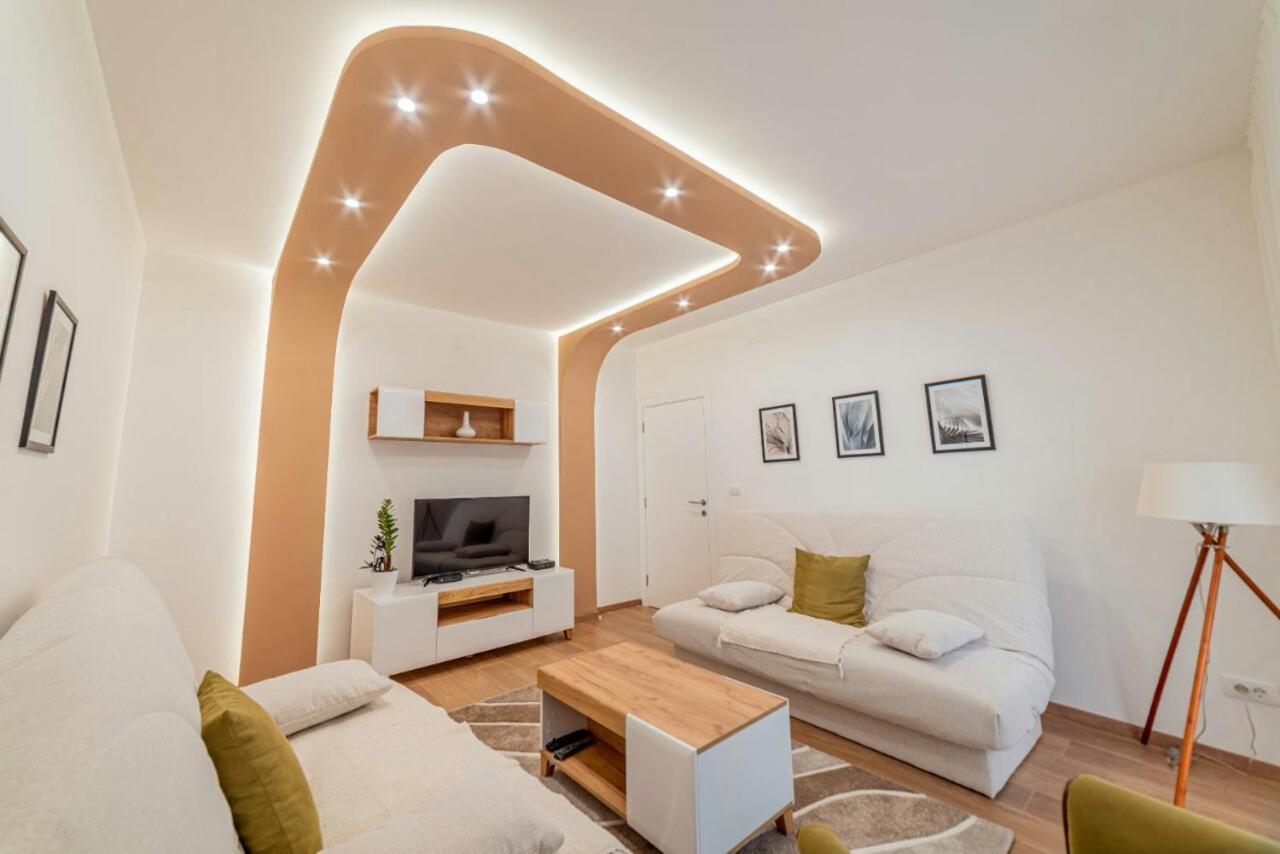 Apartman Danube Lux ノヴィ・サド エクステリア 写真