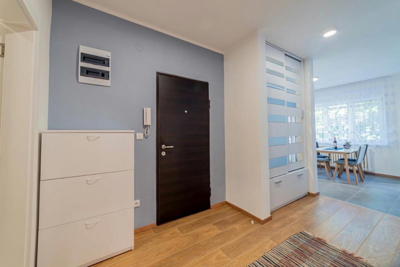Apartman Danube Lux ノヴィ・サド エクステリア 写真